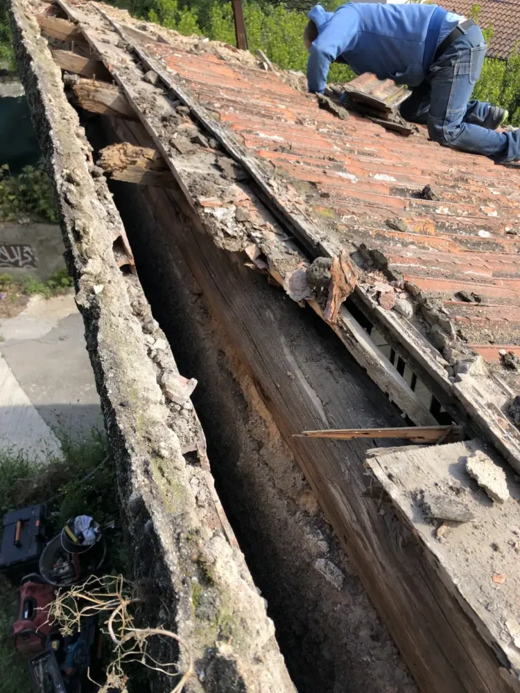 Renovation toit endommage