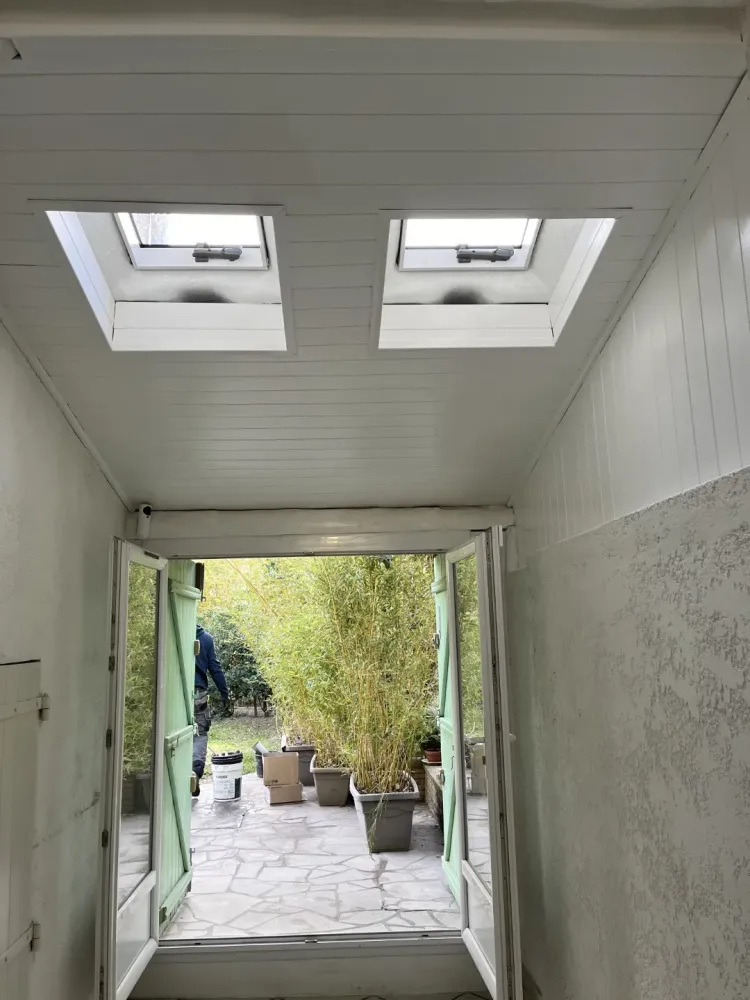 Travail bois interieur maison avant